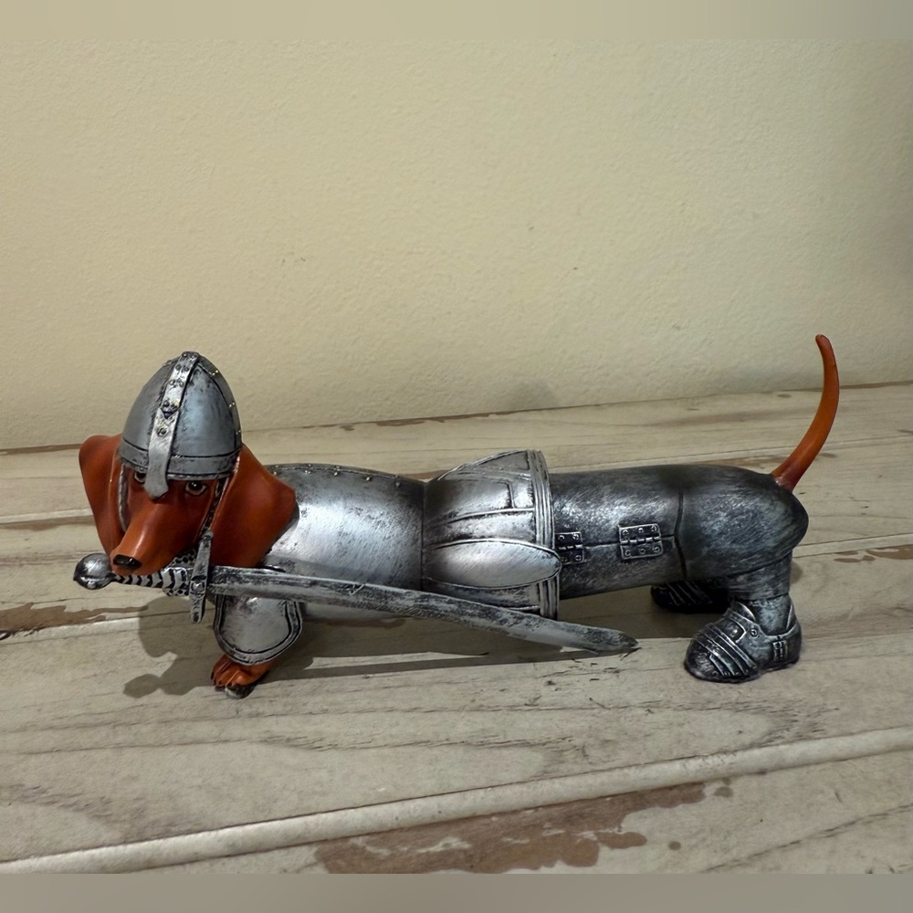 Westland Dachshund Figurine Hot Diggity Knight Figurine - Picture 1 of 7